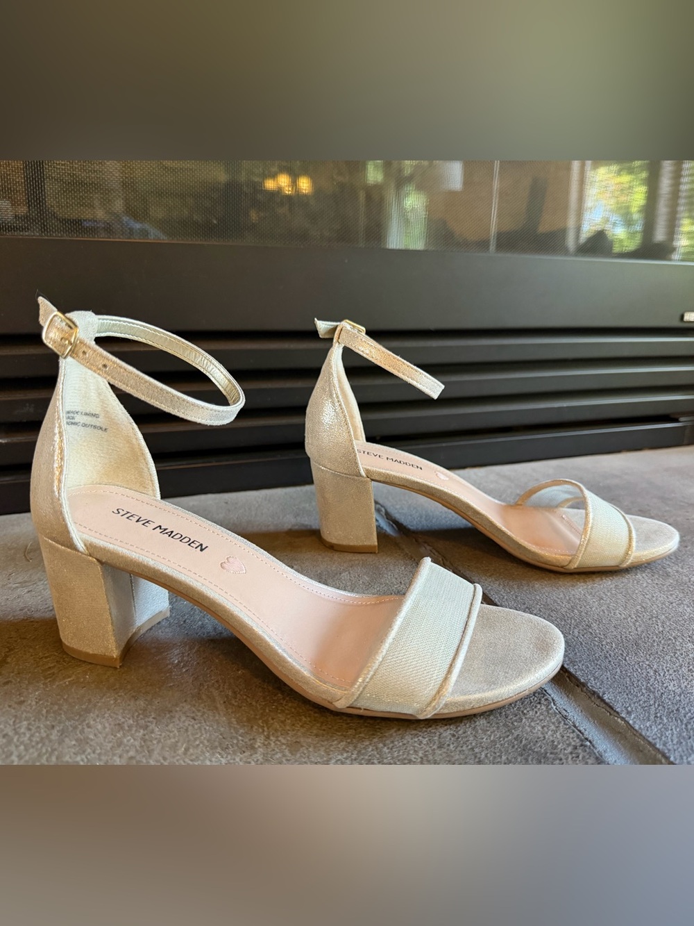 Steve Madden Metallic Gold Block Heel Sandals with Ankle Strap sz 5